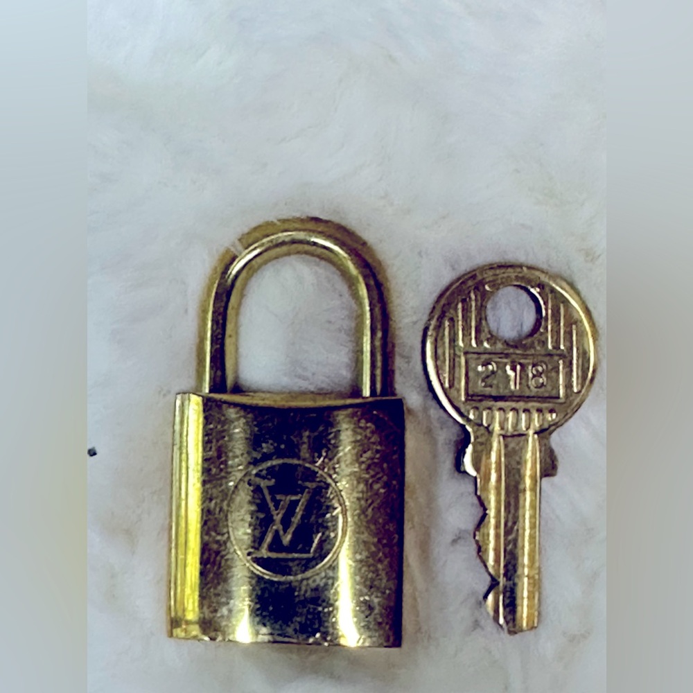 Louis Vuitton Brass Gold Lock & Key number  #218
